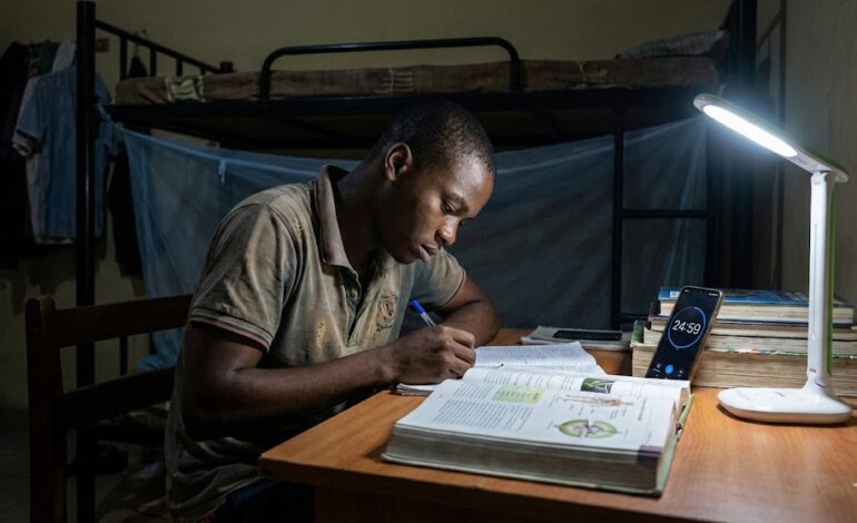 The Pomodoro Technique: Can Studying for 25 Minutes Really Improve Grades? (A Nigerian Student’s Guide)